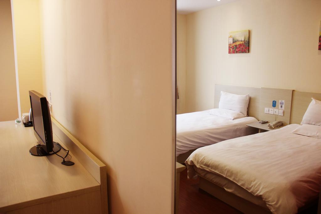 Hanting Express Wuhan Jiang Tan Park 객실 사진