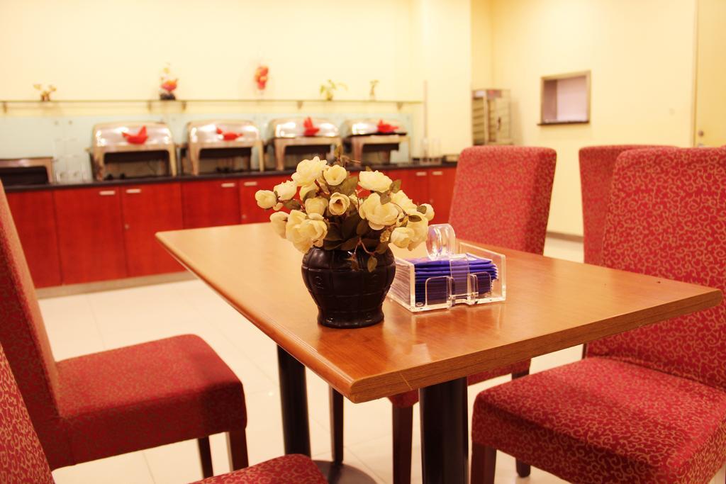 Hanting Express Wuhan Jiang Tan Park 객실 사진